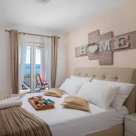 Luxury Seafront Villa With Heated Pool, Jacuzzi, Sea View, 150 M From Beach Stanici Luaran gambar