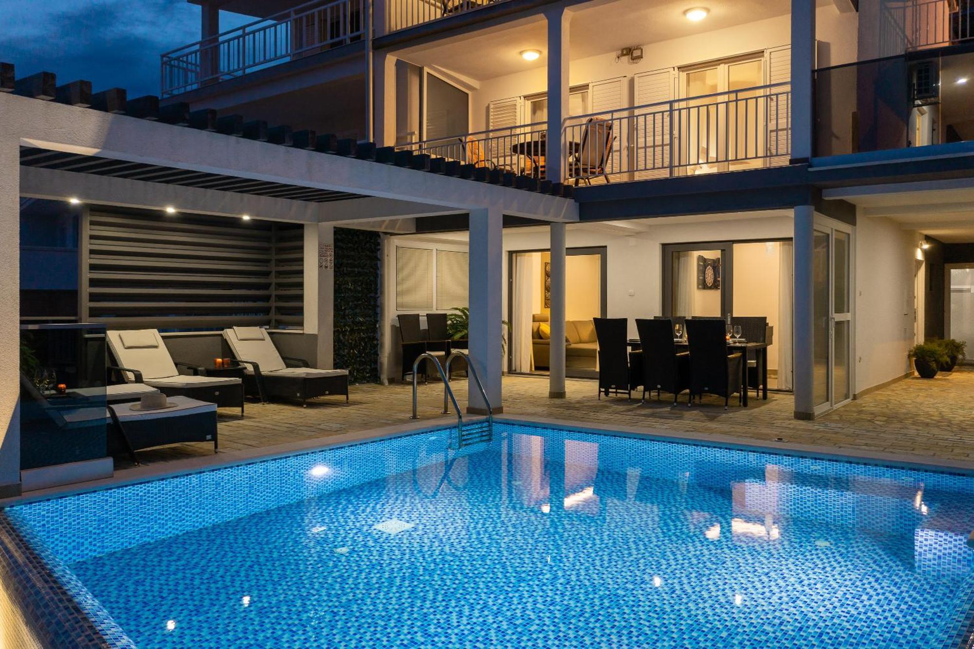 Luxury Seafront Villa With Heated Pool, Jacuzzi, Sea View, 150 M From Beach Stanici Luaran gambar